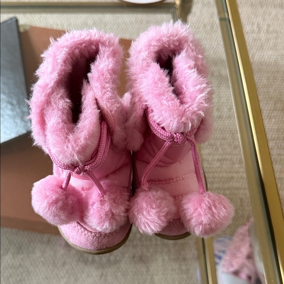 Faded Glory Pink Faux Fur Boots - Picture 3 of 6